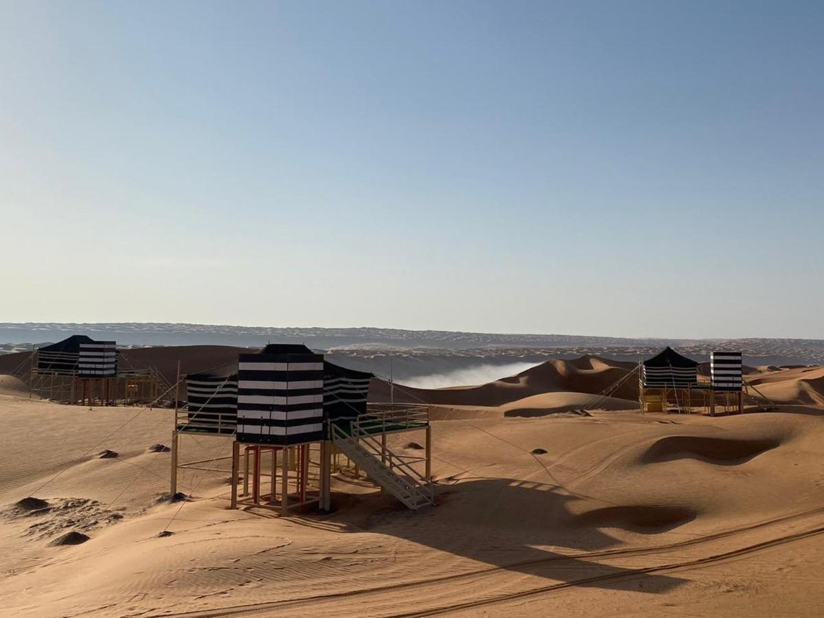 Oman Desert Private Camp Tente de luxe Shāhiq